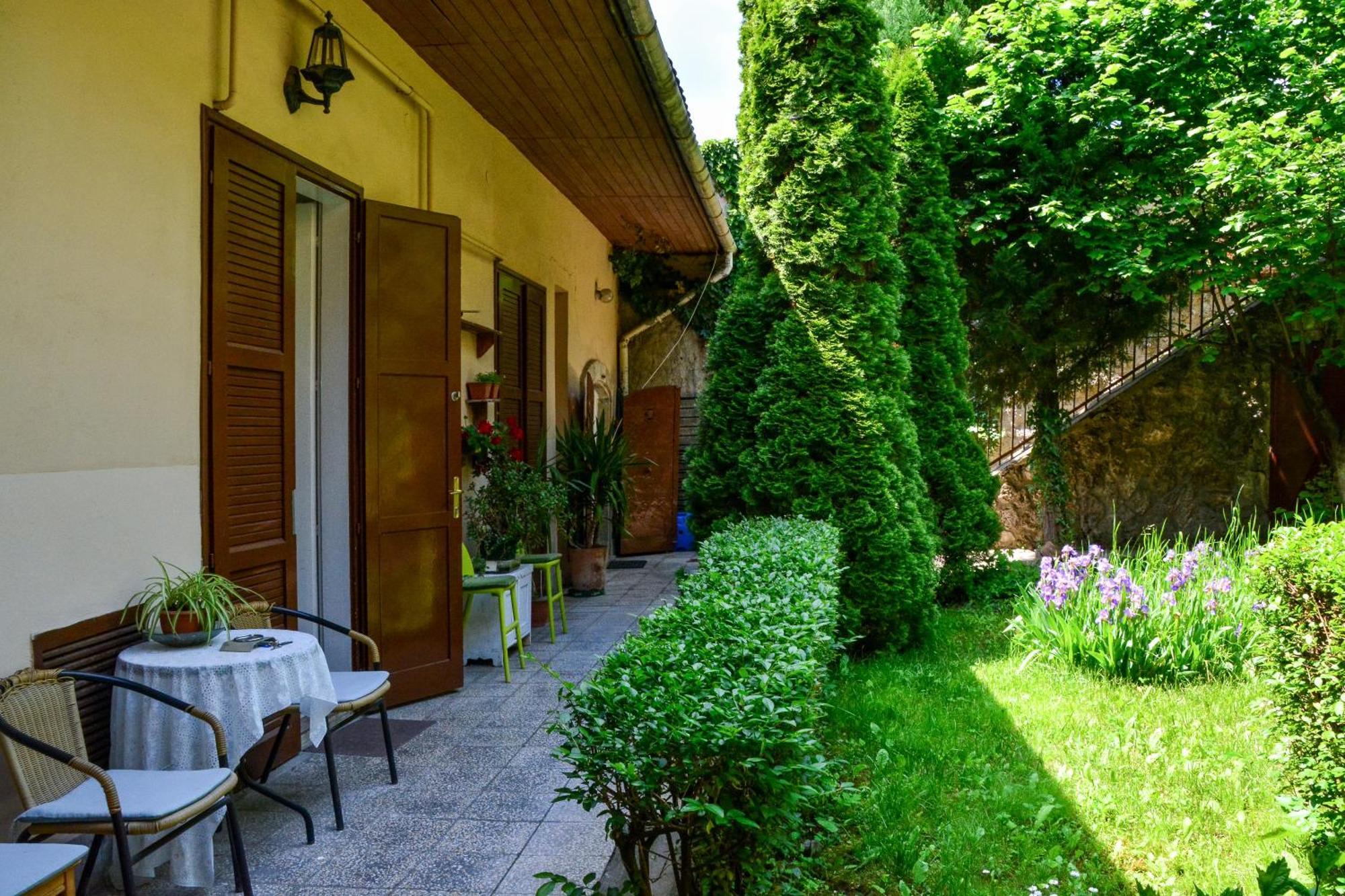 Afrodité Apartmanok Eger Exterior foto