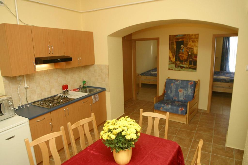 Afrodité Apartmanok Eger Habitación foto
